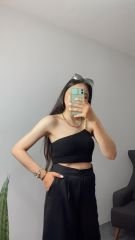 Tek Omuz Boncuk Askılı Siyah Triko Crop Body