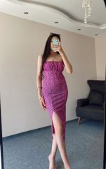 Pembe Bürümcük Yırtmaçlı Askılı Elbise