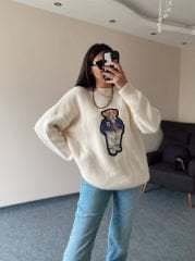 Krem Ayıcık Nakışlı Kazak