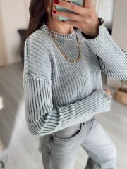 Gri Yıkamalı Yırtık Detaylı Kazak