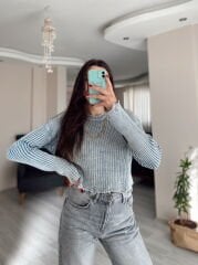 Gri Yıkamalı Yırtık Detaylı Kazak