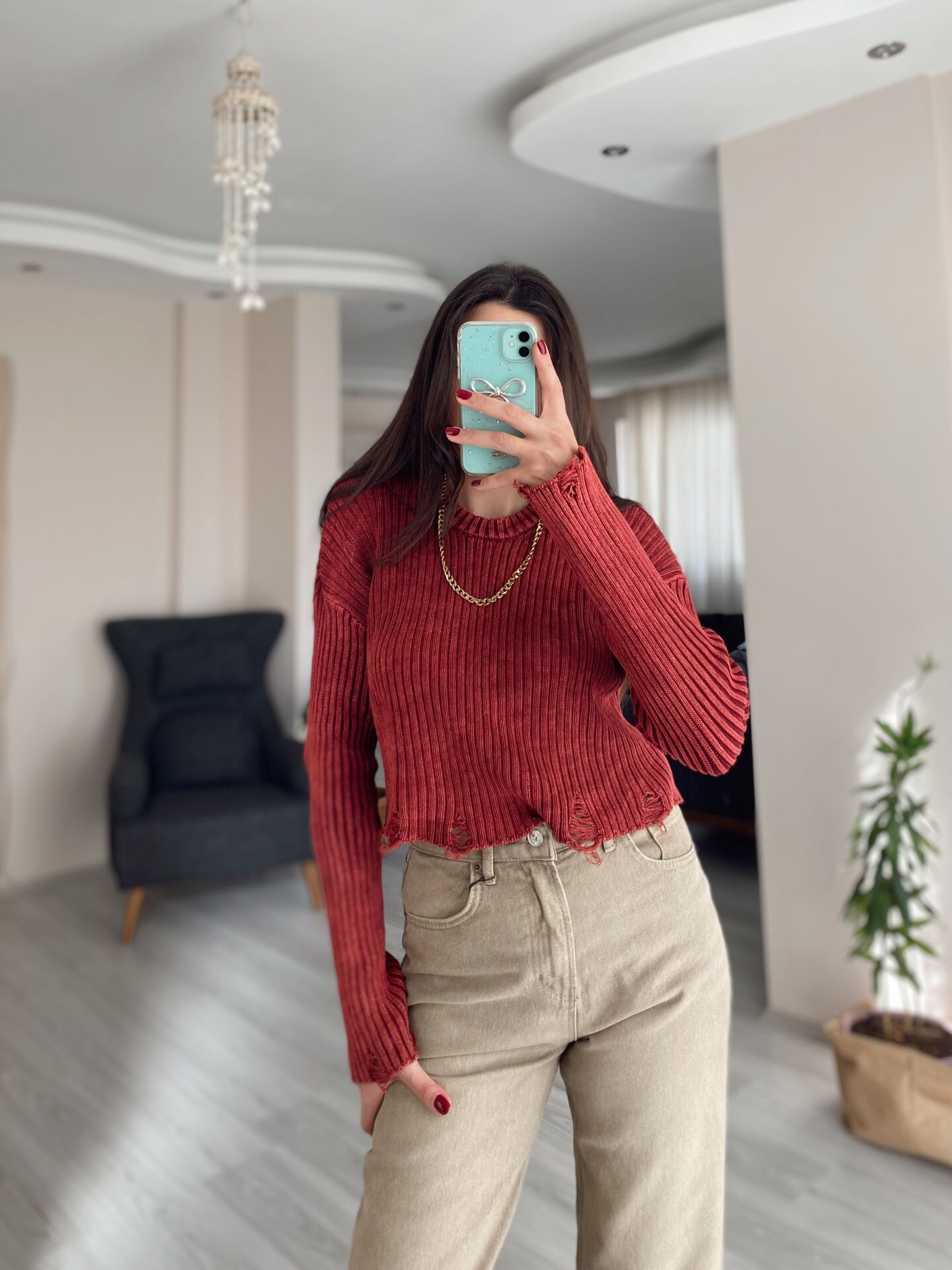 Kırmızı Yıkamalı Yırtık Detaylı Kazak