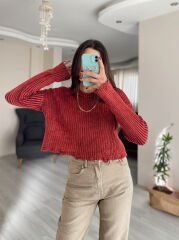 Kırmızı Yıkamalı Yırtık Detaylı Kazak