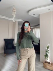 Yeşil Yıkamalı Yırtık Detaylı Kazak